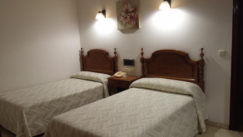Hotel Serantes او غروف المظهر الخارجي الصورة